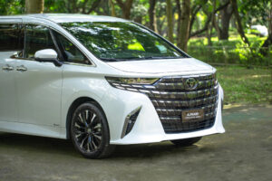 13 Innova Touring Sport